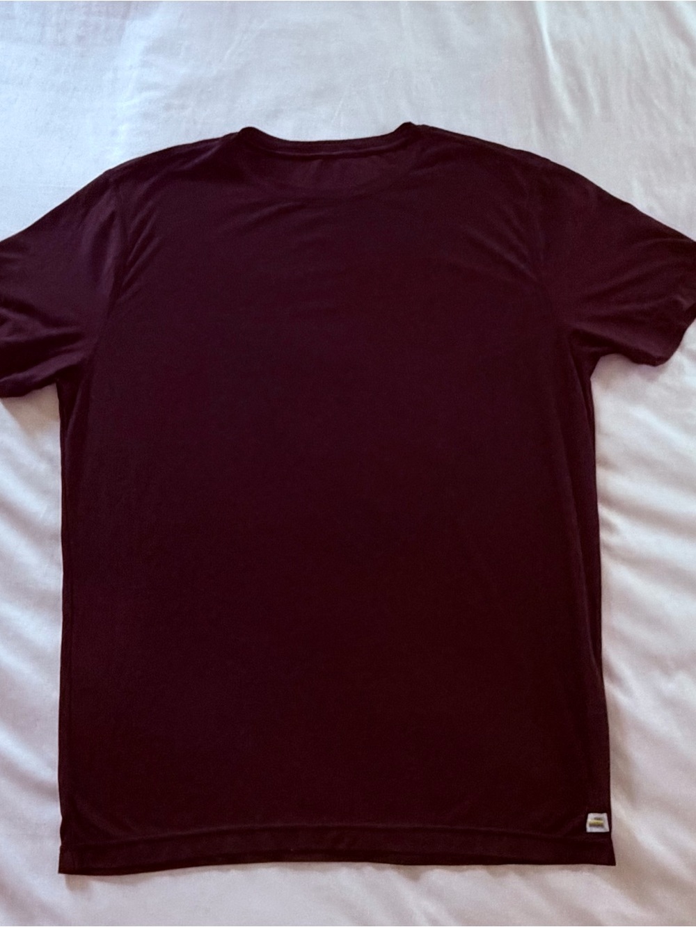 Vuori Strato Tech Tee Men’s Burgundy Brown Performance Shirt